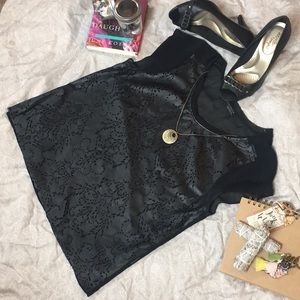 Zara W&B collection shirt